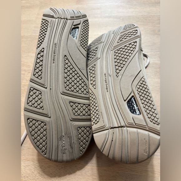 New Balance suede and mesh uppers, walking shoes size 8 - Picture 5 of 7